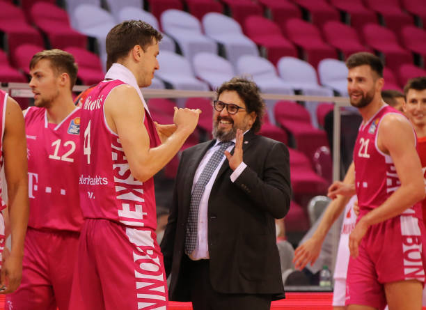 策略的较量 策略的较量