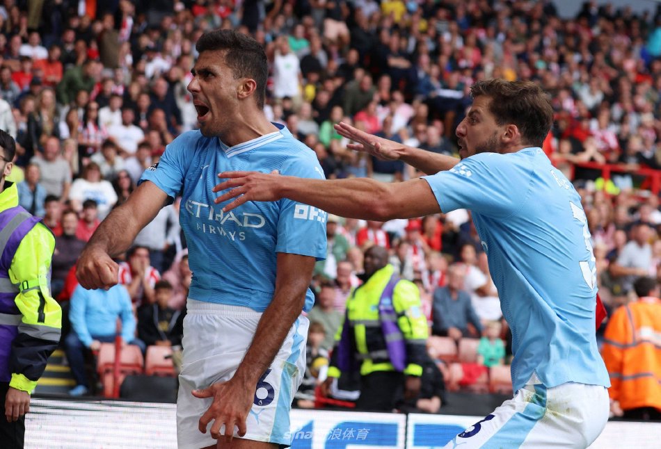 阿迪达斯和 阿迪达斯和